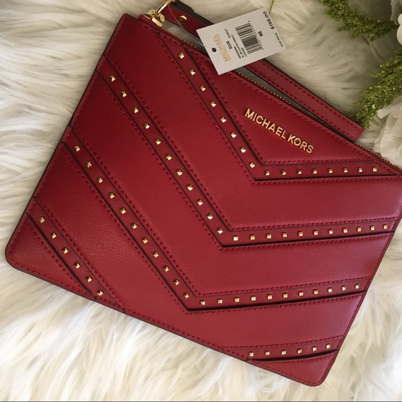 Last one ✨Michael Kors Ellis XL wristlet - Picture 2 of 6